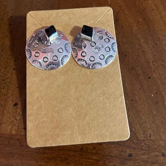 sterling silver pierced earrings with Southwestern design - Picture 1 of 1